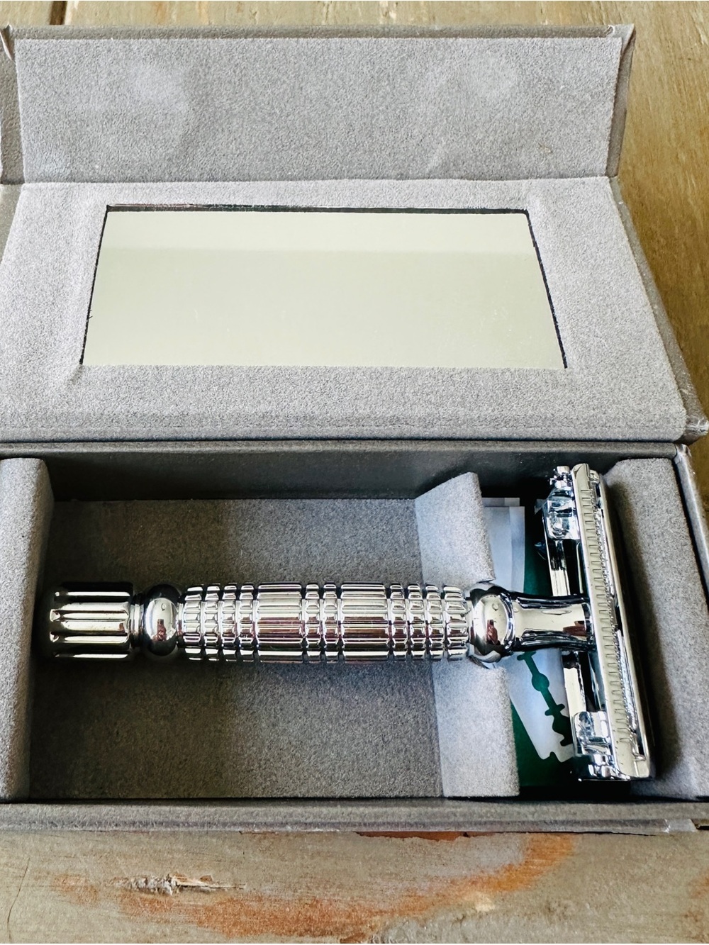 Viking’s Blade Classic Double-Edge Safety Razor - Chrome Finish (Silver)